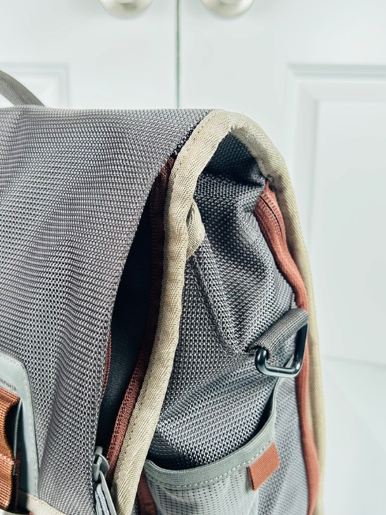 timbuk2 command laptop messenger bag black medium How to Choose the GENERATIONLSS Colour:Matcha Green/Lemongrass Napoleon side